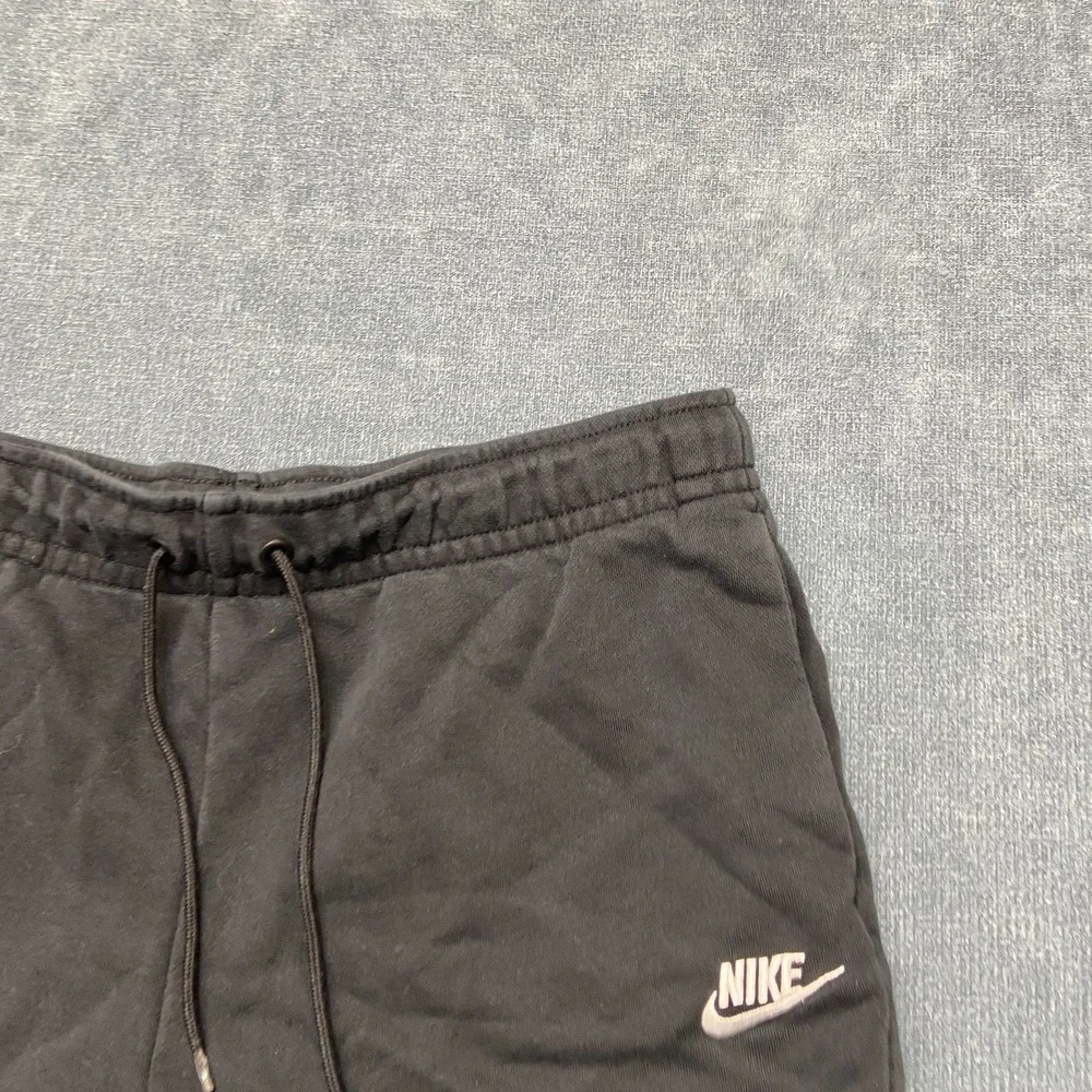 Nike Sweat Shorts Womens Medium Black Drawstring Waist Logo Running Sportswear